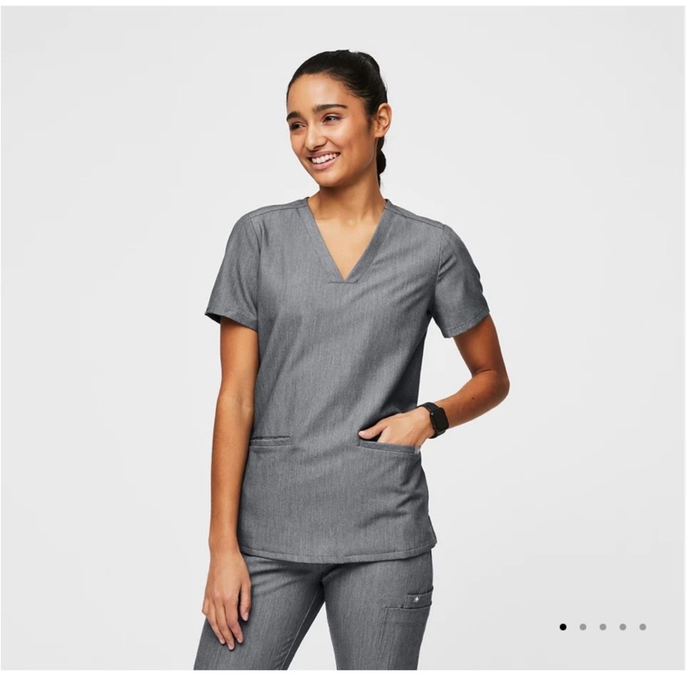 Figs Casma Graphite Scrub Top